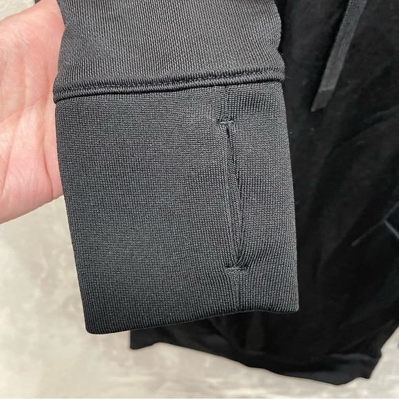 Athleta women’s Triumph LUXE Shine Black Hoodie Dress Pockets Fur-Lined Hood XS - Picture 6 of 10